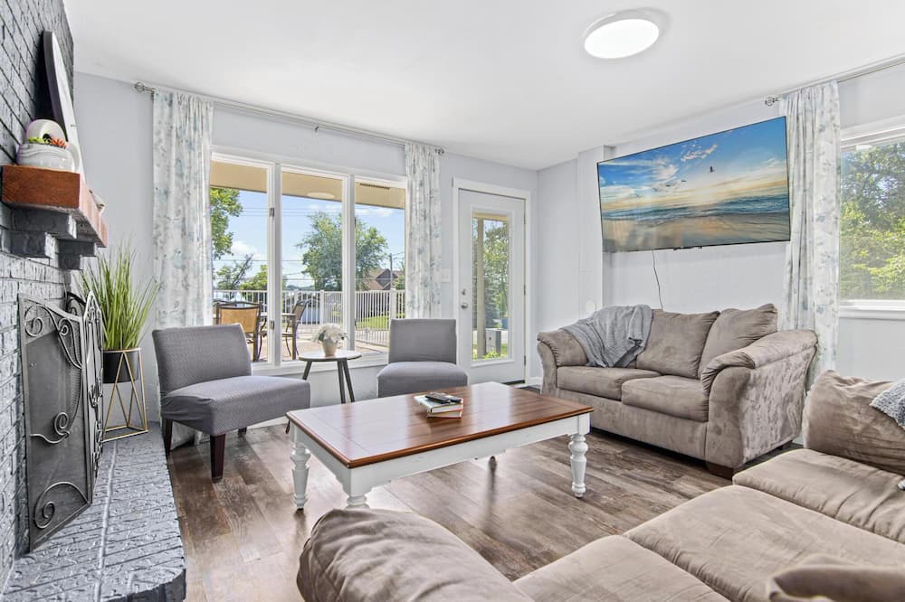 Photo of Livingroom in Forest Lake