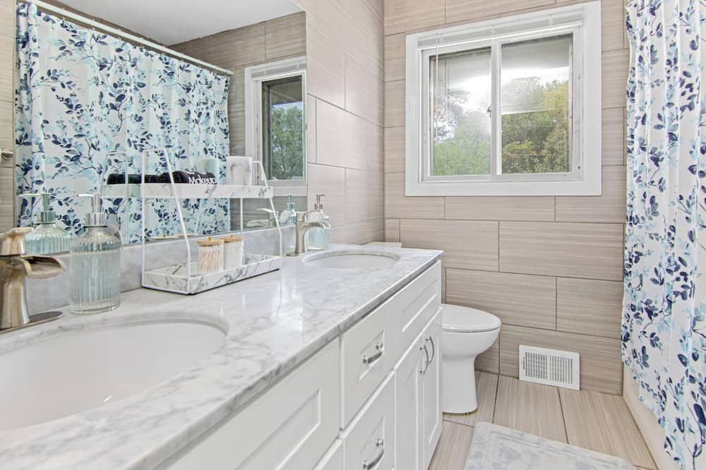 Photo of Bathroom in Forest Lake