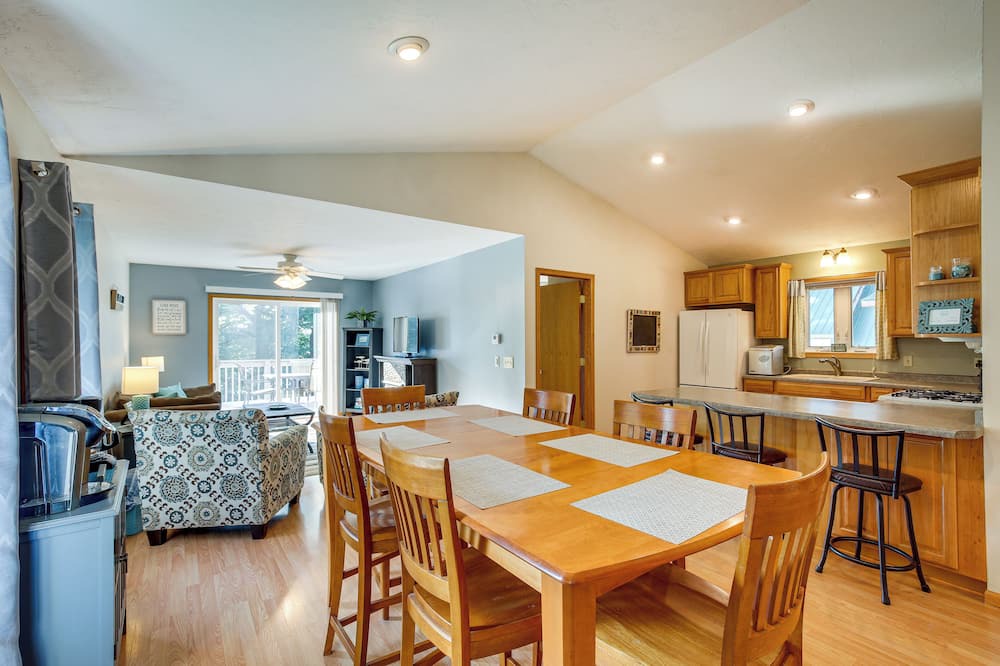 Photo of Kitchen in Madison Lake