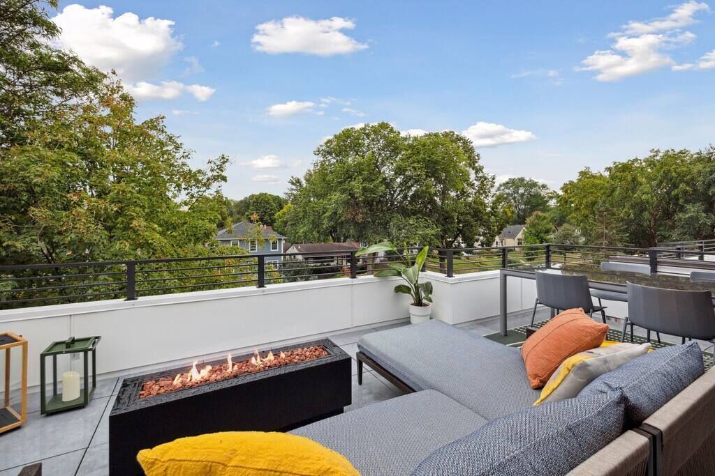 Photo of Outdoor in Linden Hills