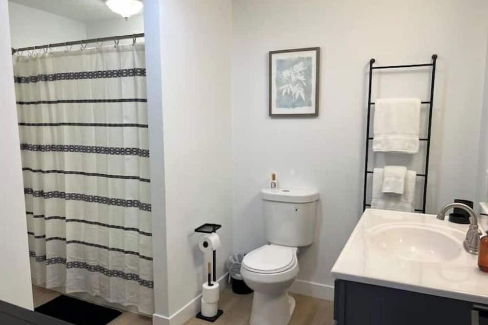 Photo of Bathroom in Sulphur Springs