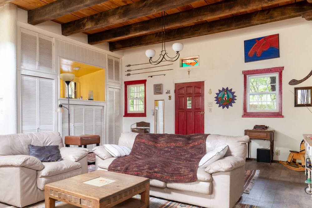 Photo of Livingroom in Canoncito