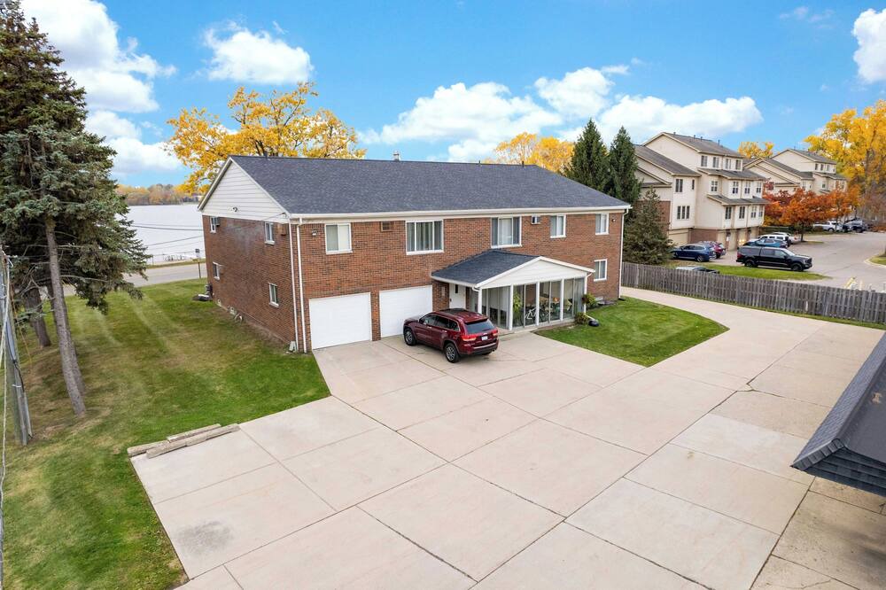 Photo of Outdoor in Walled Lake