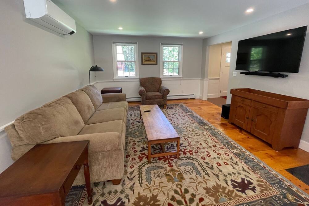 Photo of Livingroom in Williamsville