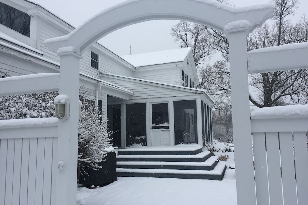 Photo of Outdoor in Weybridge