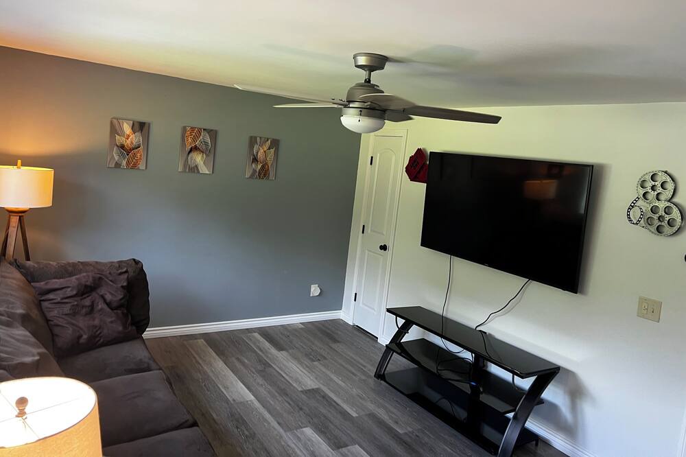 Photo of Livingroom in Waterbury
