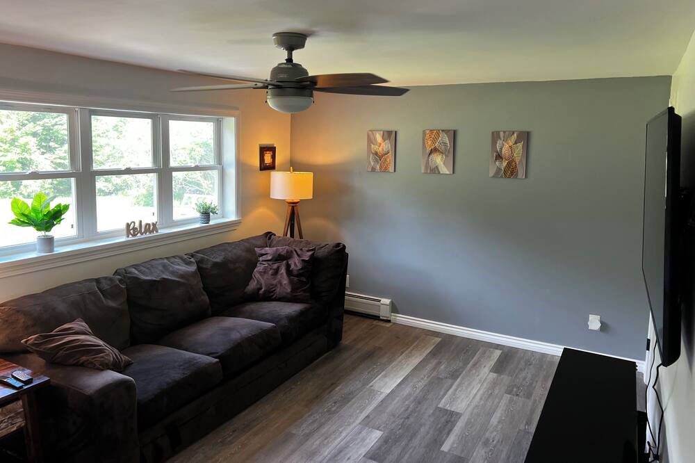 Photo of Livingroom in Waterbury