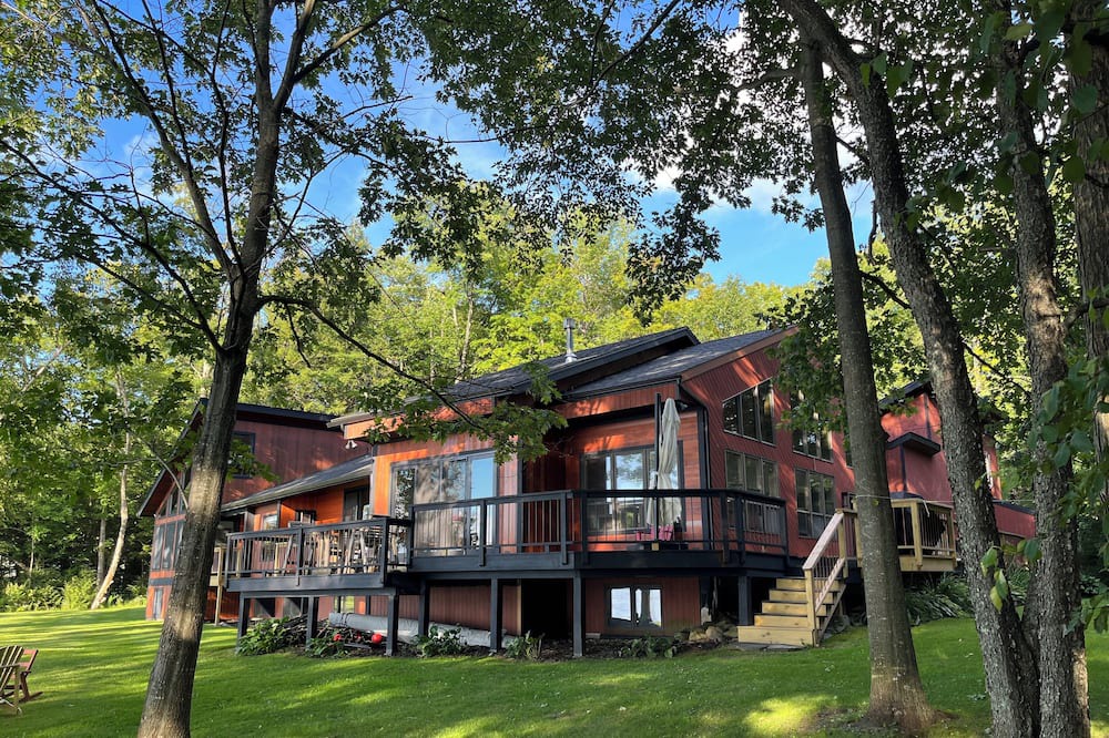 Photo of Outdoor in Newport