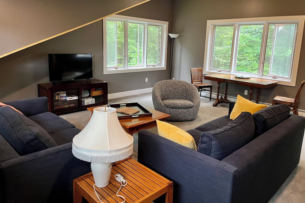 Photo of Livingroom in Newport