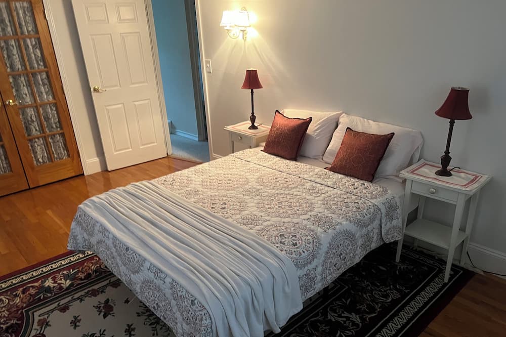 Photo of Bedroom in Chazy