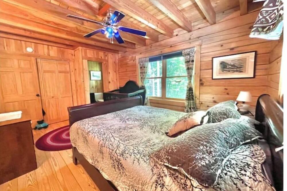 Photo of Bedroom in Huletts Landing