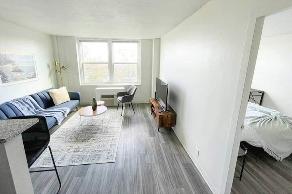 Photo of Livingroom in Corryville