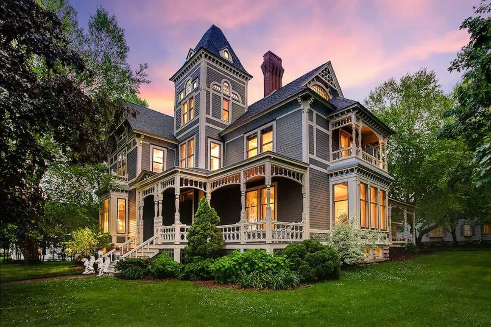 Photo of Outdoor in Hudson