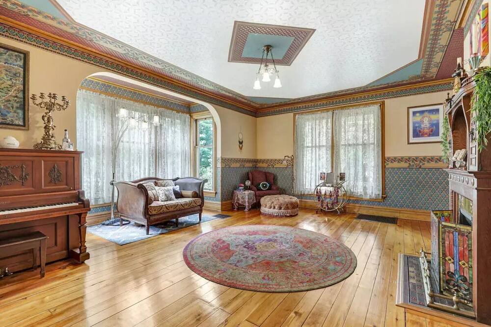 Photo of Livingroom in Hudson