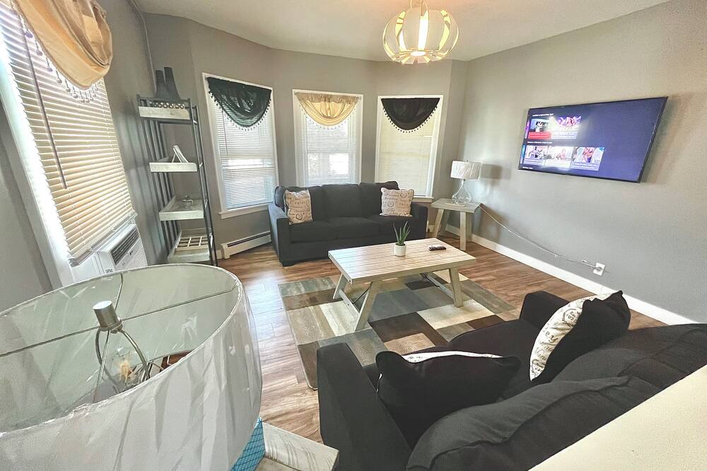 Photo of Livingroom in New Britain
