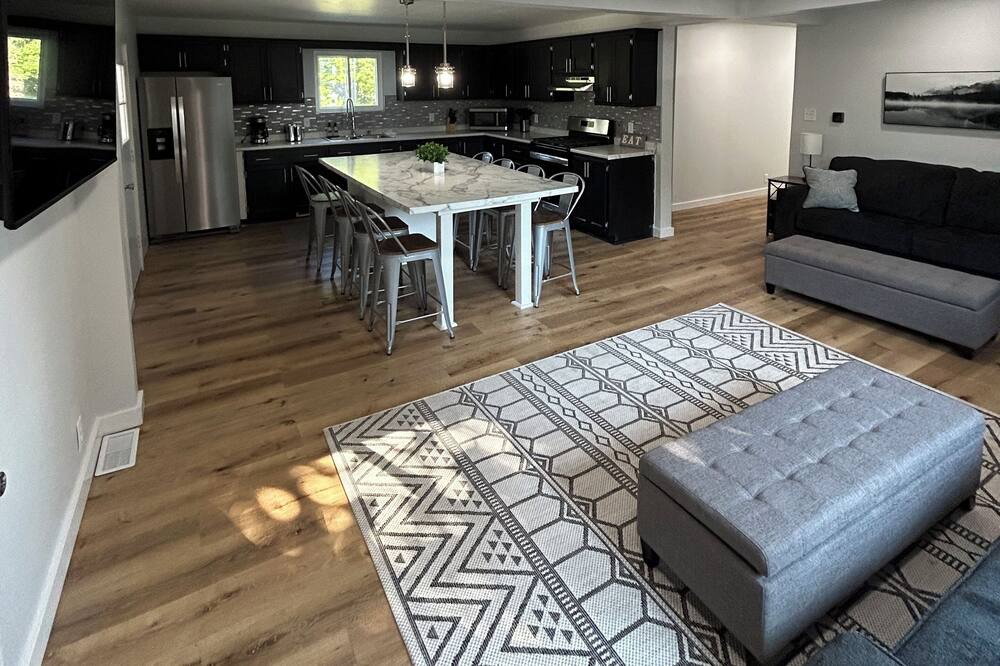 Photo of Livingroom in Oconto