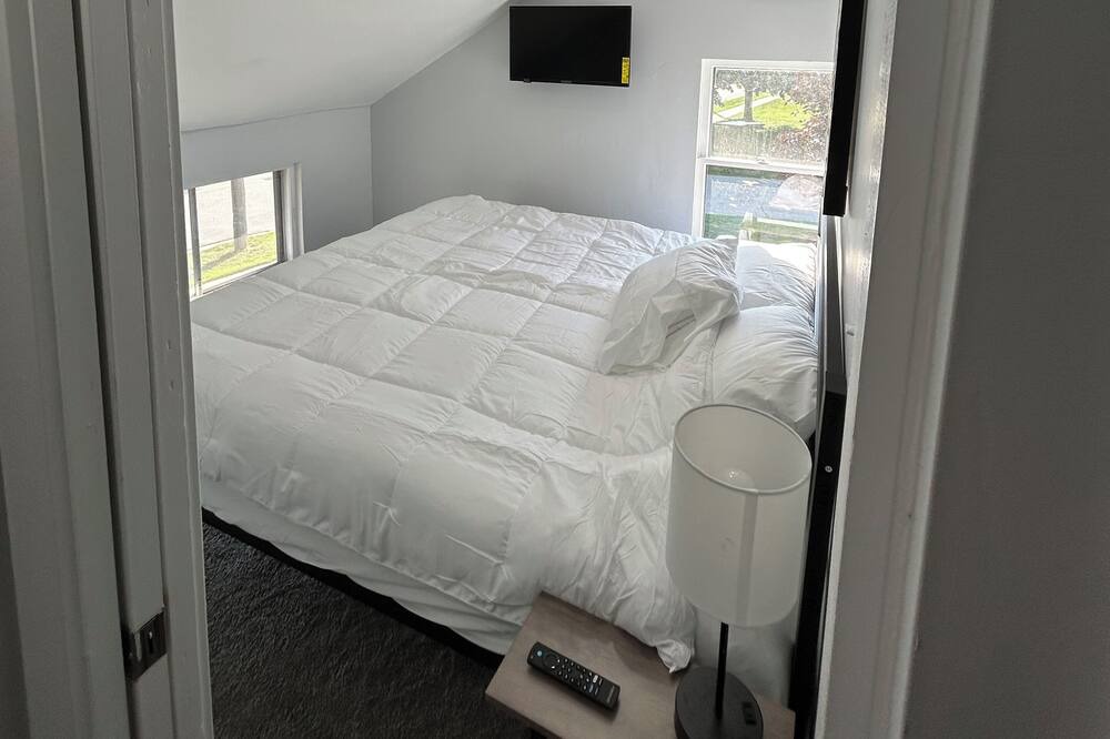 Photo of Bedroom in Oconto