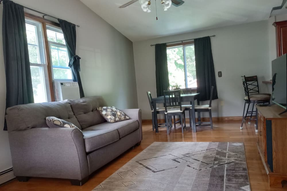 Photo of Livingroom in Southwick