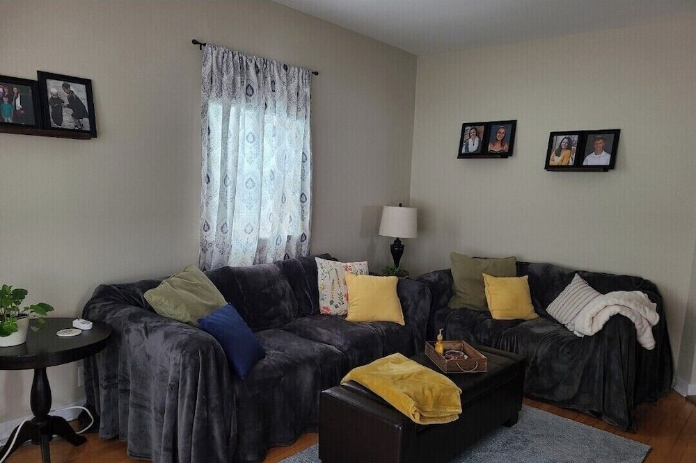 Photo of Livingroom in Elko New Market