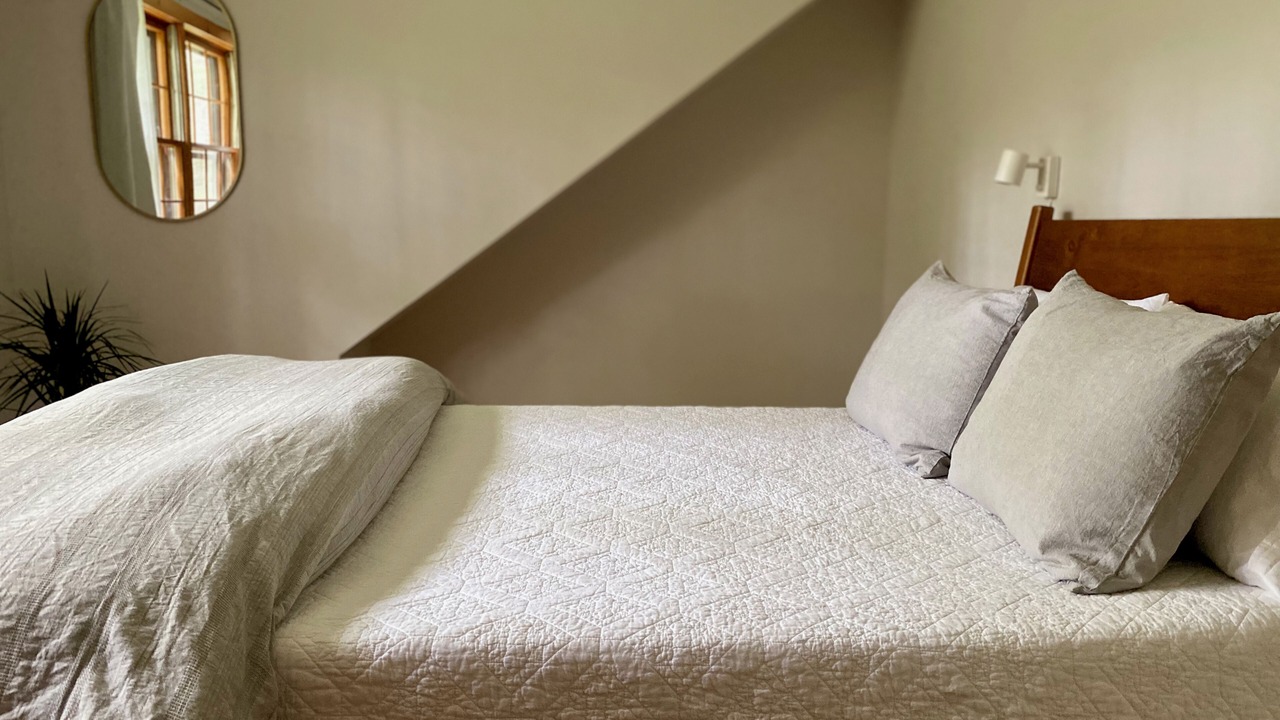 Photo of Bedroom in West Hill Lake
