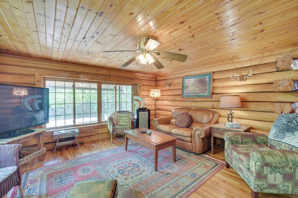 Photo of Livingroom in Grantsburg