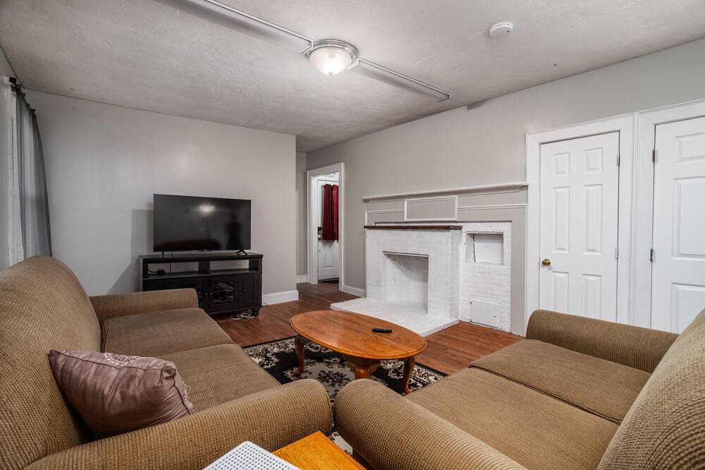 Photo of Livingroom in Leominster