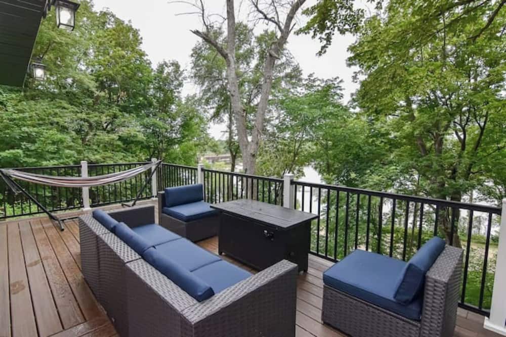 Photo of Outdoor in Waverly