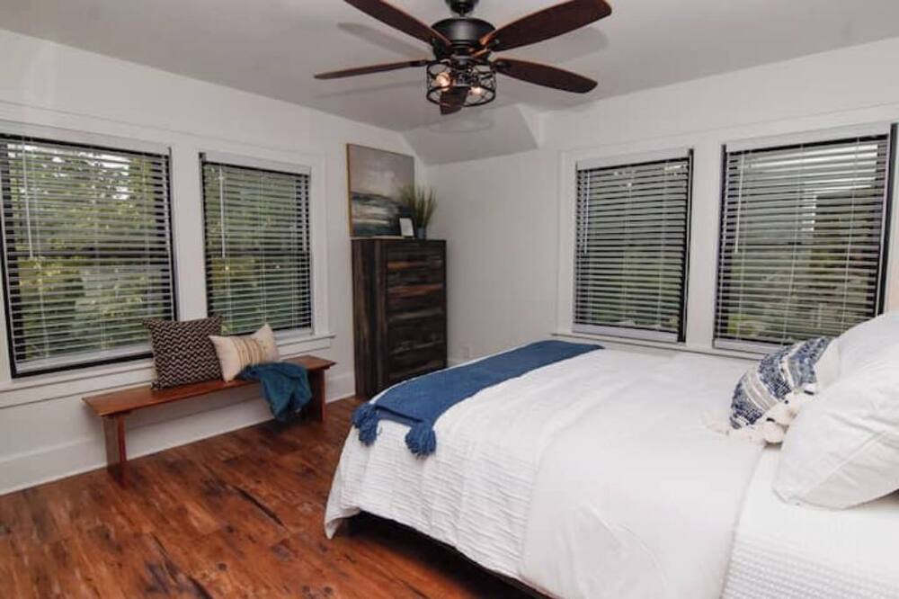 Photo of Bedroom in Waverly