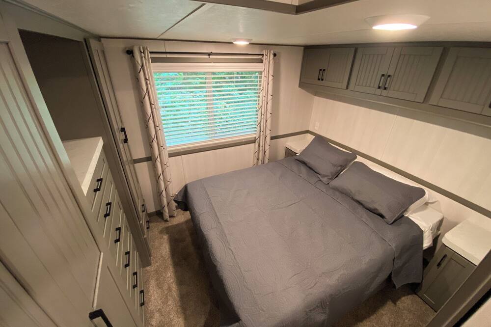 Photo of Bedroom in Brill