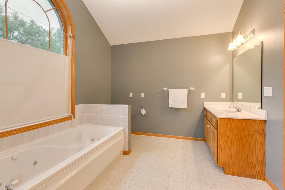 Photo of Bedroom in Deerwood