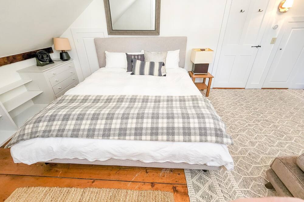 Photo of Bedroom in Waterbury