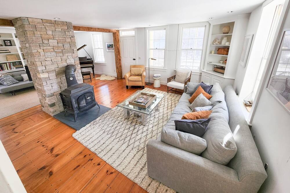 Photo of Livingroom in Waterbury