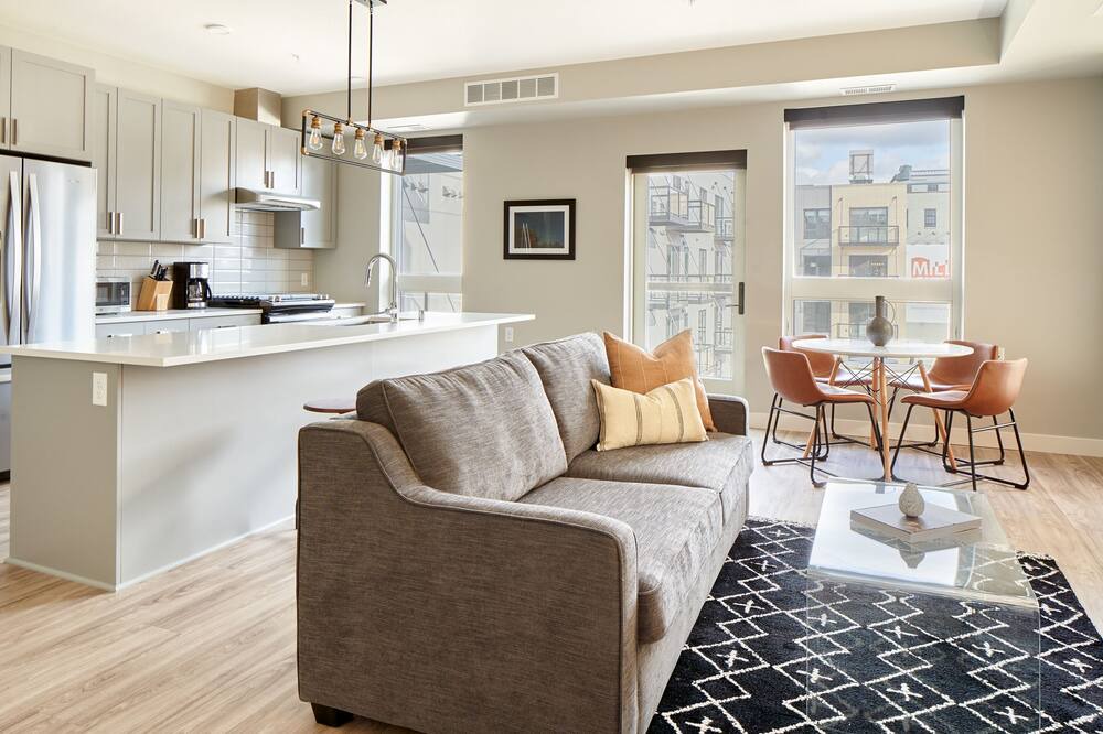 Photo of Livingroom in Mill District