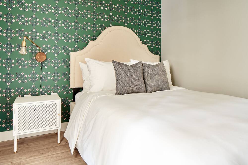 Photo of Bedroom in Mill District