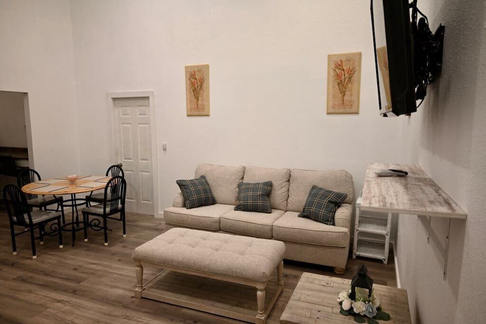 Photo of Livingroom in Buchanan