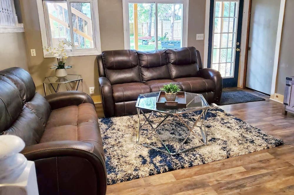 Photo of Livingroom in Roseville