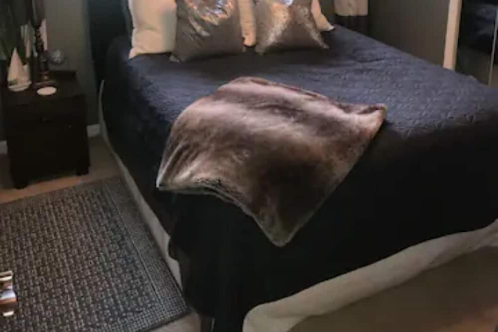 Photo of Bedroom in Bayport