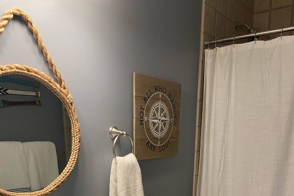 Photo of Bathroom in Zenda