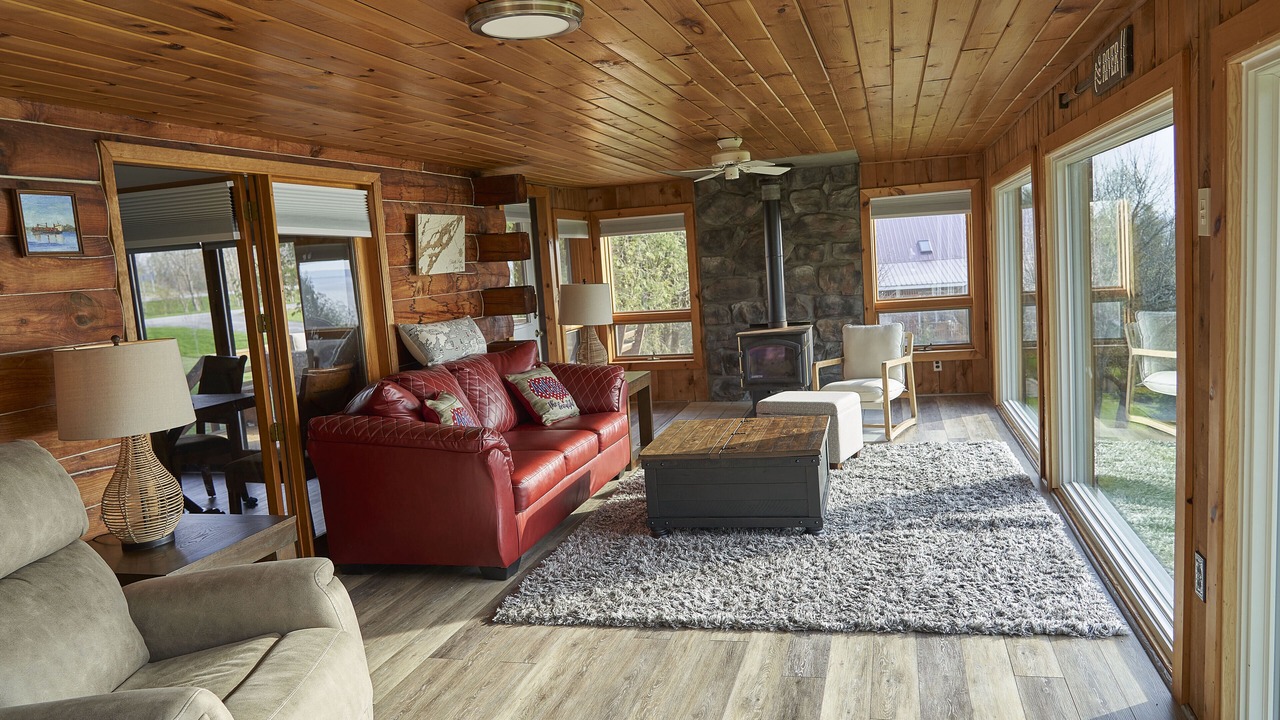 Photo of Livingroom in Brier Hill