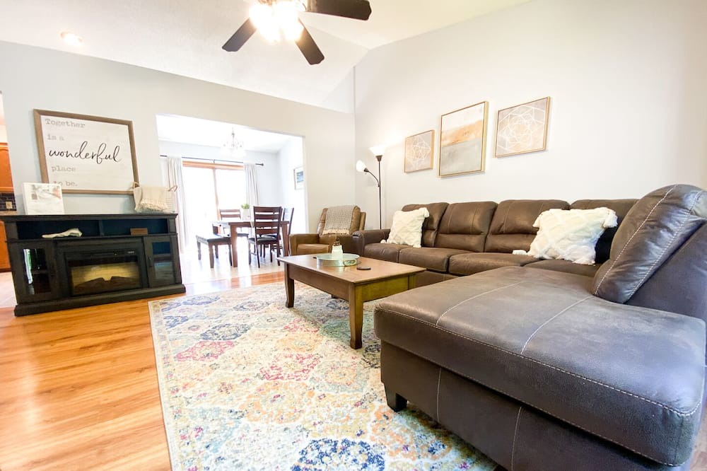 Photo of Livingroom in Rochester