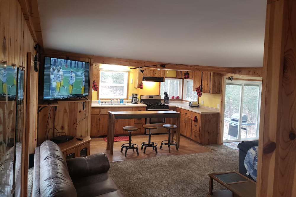 Photo of Livingroom in Westboro