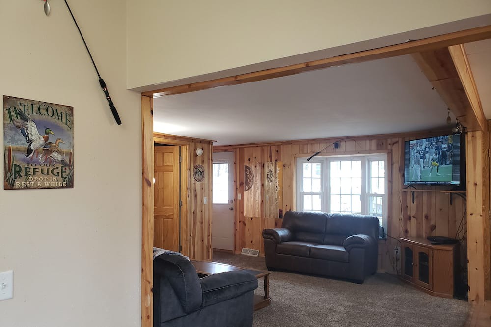 Photo of Livingroom in Westboro