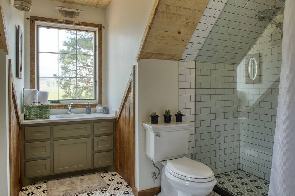 Photo of Bathroom in Chromo