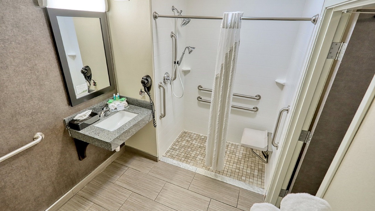 Photo of Bathroom in Batavia