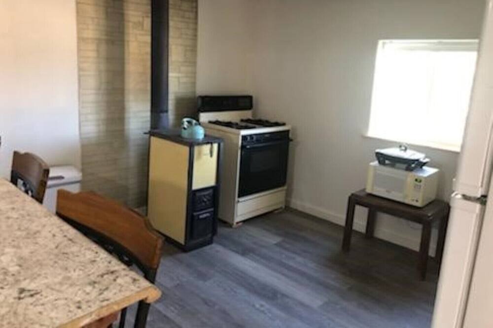Photo of Livingroom in Holman