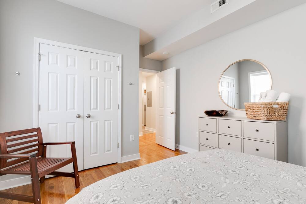 Photo of Bedroom in Monroe Ward