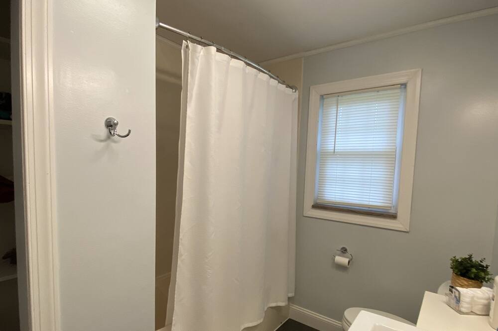 Photo of Bathroom in Summersville