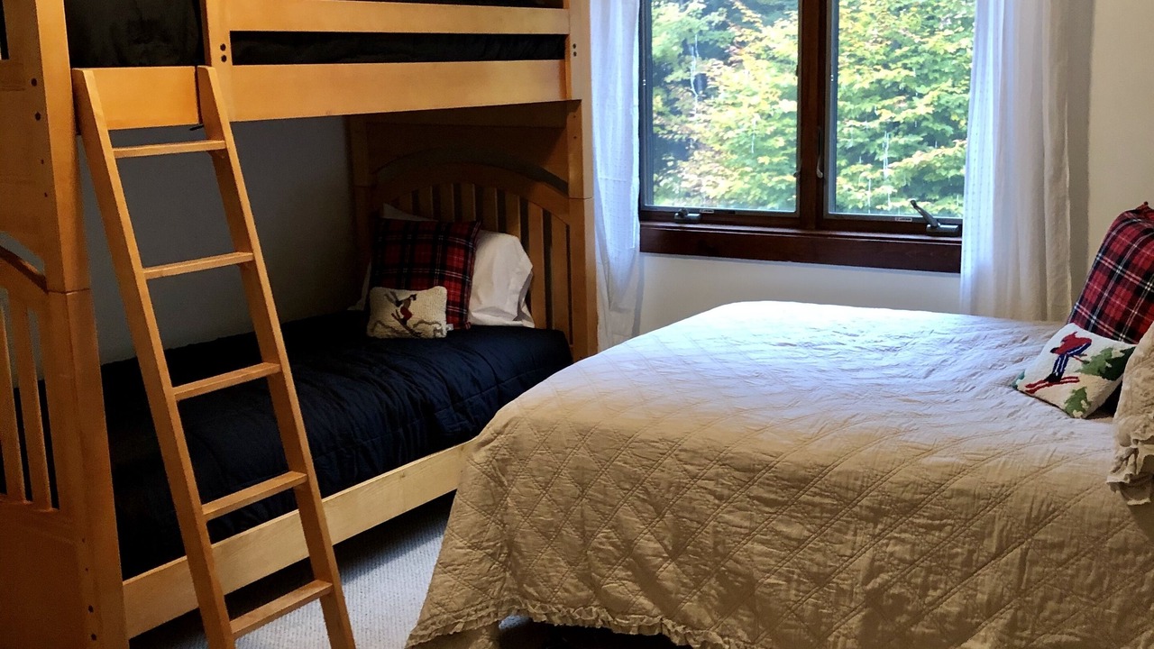 Photo of Bedroom in Wardsboro