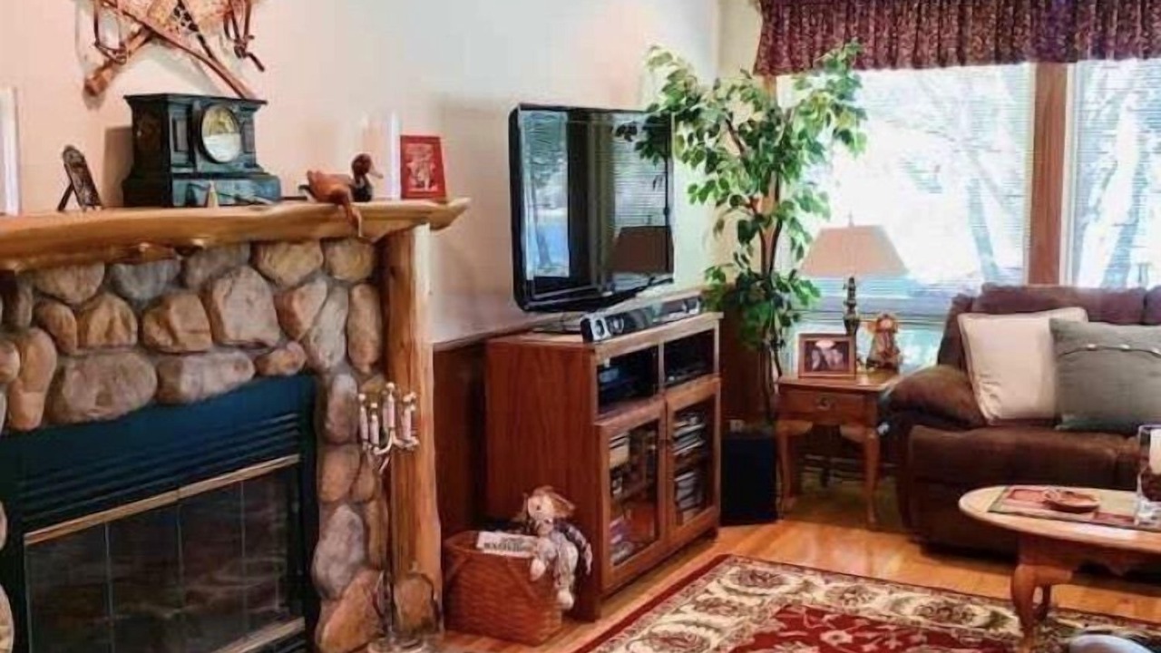 Photo of Livingroom in Adirondack