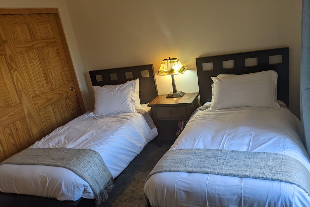 Photo of Bedroom in Alamedan Valley